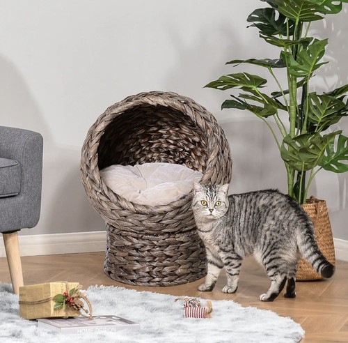 Wicker cat house raised - wicker,